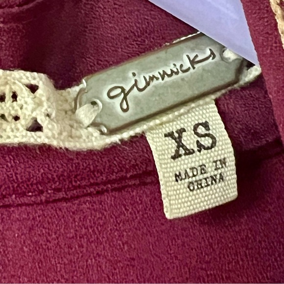 GIMMICKS Embroidered Bell Sleeve Mock Neck Boho Blouse—SZ. XS - Picture 12 of 17